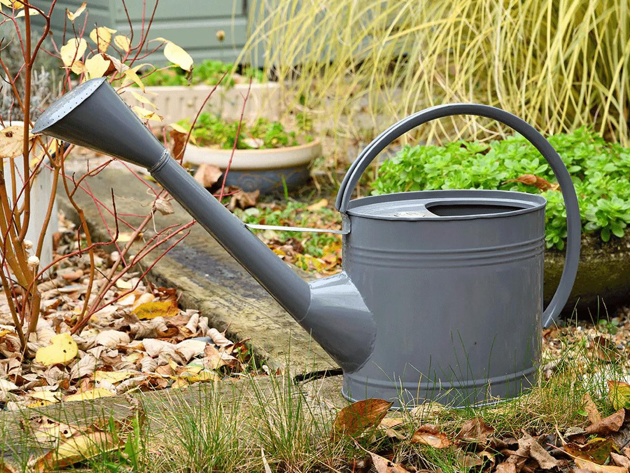 Green Burgon & Ball Waterfall Watering Can, 9-litre, with a curved spout and ergonomic handle for easy garden watering.