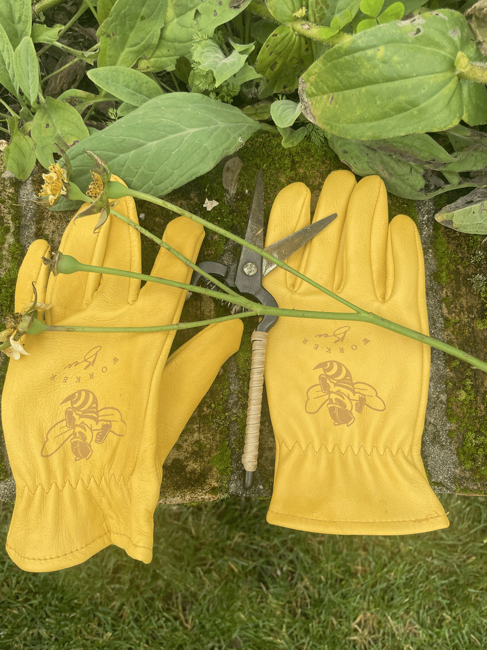 Garden Keepers Worker Bee Gloves for gardening, showing lightweight, durable fabric with bee-themed design and adjustable wrist.