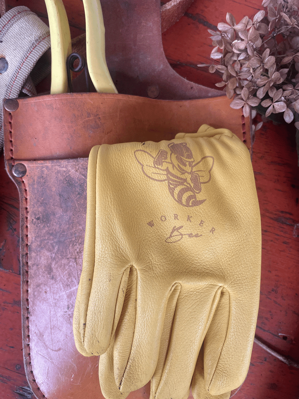 Garden Keepers Worker Bee Gloves in small size, durable gardening gloves with bee-inspired design for outdoor work.