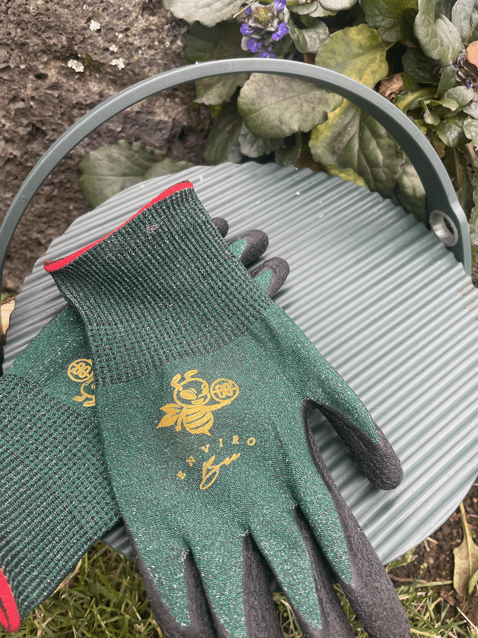 Garden Keepers Enviro Bee Gloves in XX-Small, lightweight protective gardening gloves with breathable fabric and bee-friendly design.