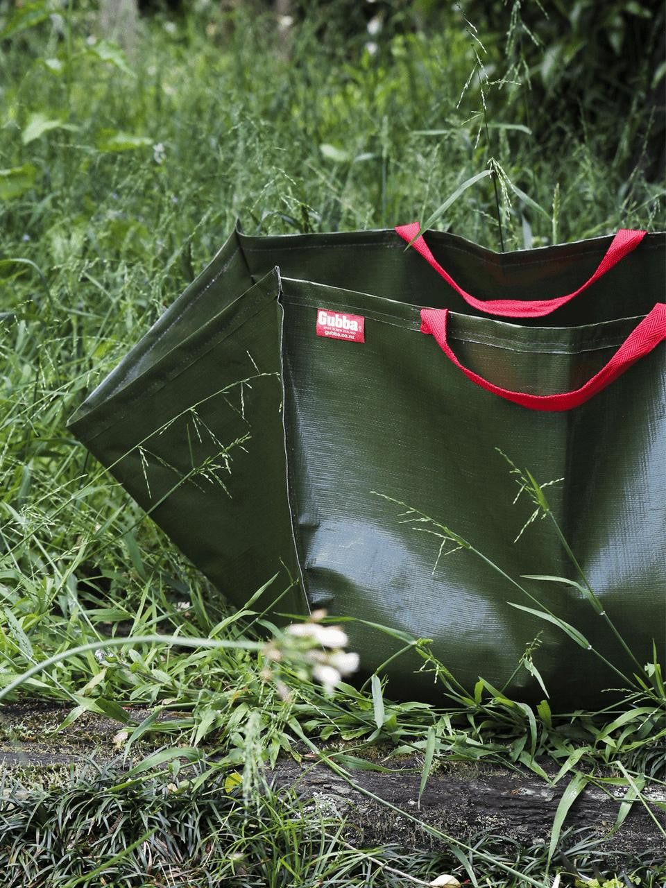 Gubba garden bag wrapped for storage, made of durable material, with a spacious design for collecting garden waste.