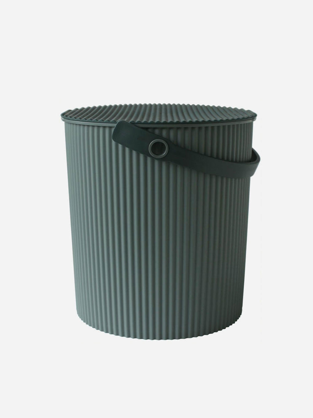 Hachiman Omnioutil Super Bucket Green in small size, 4L, with sturdy handle and durable plastic construction for versatile use.