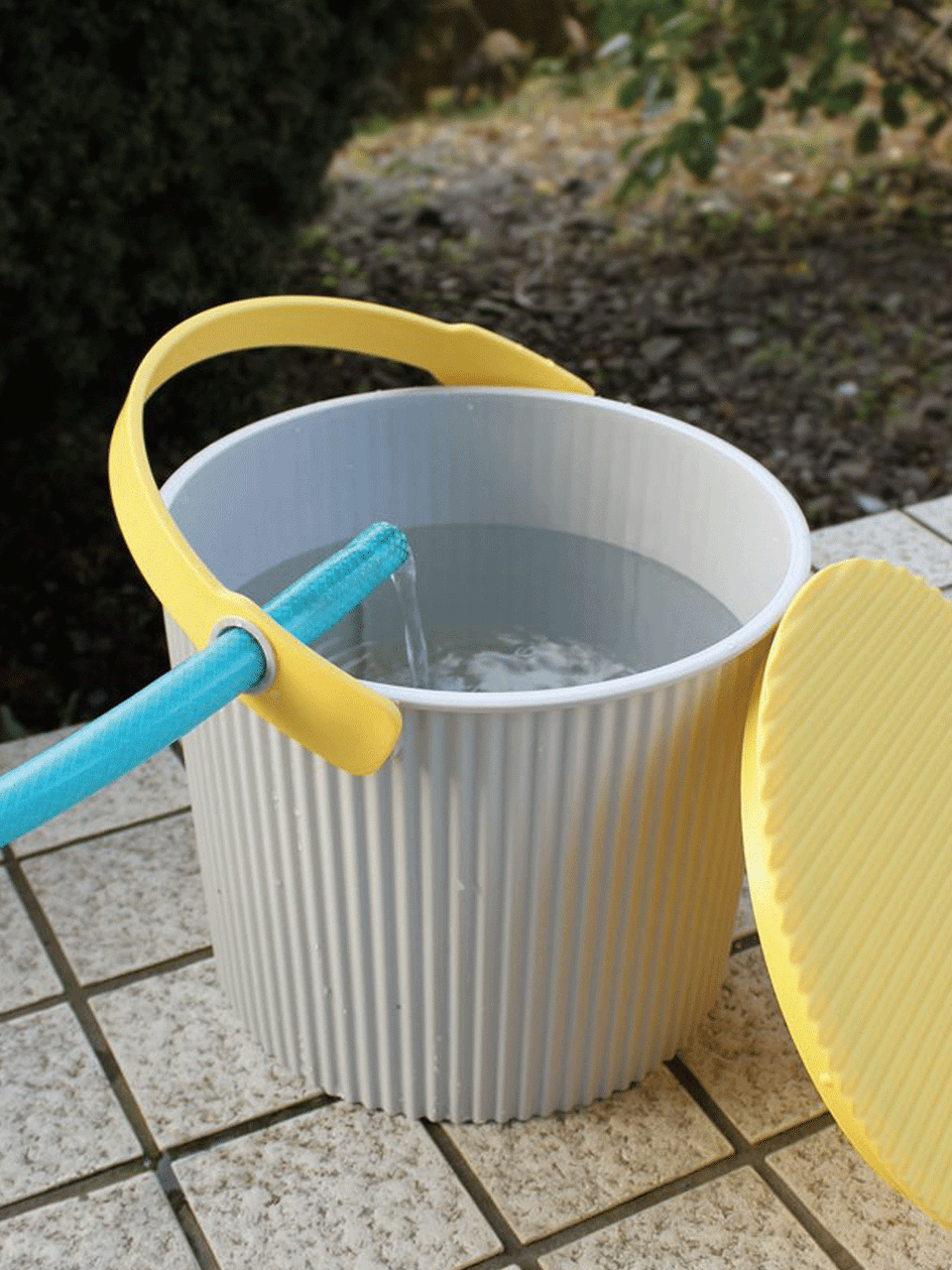 Hachiman Omnioutil Super Bucket in grey, medium size 8L, featuring a sturdy handle and versatile design for household and industrial use.