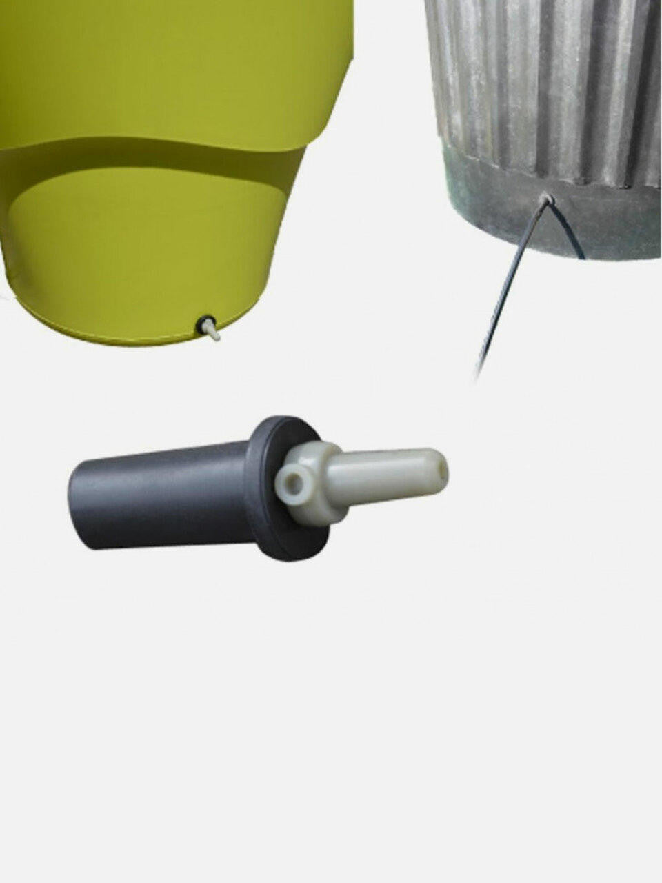 Iriso connection for reservoir, durable plastic fitting with threaded end for secure attachment in fluid systems