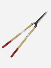 Kamaki Hedge Shears 550 with ergonomic handles for precise trimming and shaping of hedges and shrubs.