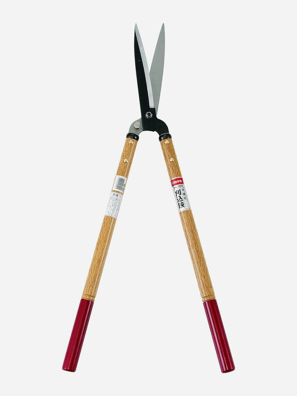 Kamaki Hedge Shears 550 with sharp blades for precise trimming of bushes and hedges, ergonomic handles for comfortable use.