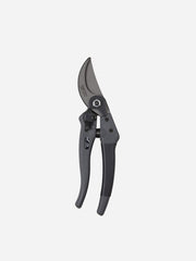 Kamaki Karmen Pruning Shear 882 with ergonomic handles and sharp blades for precise garden pruning and trimming.