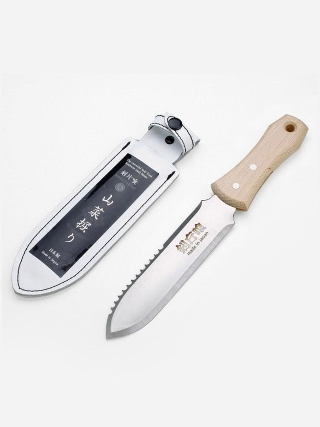 Ken-Katabami Hori Hori gardening tools in small and standard sizes, featuring durable blades and ergonomic handles.