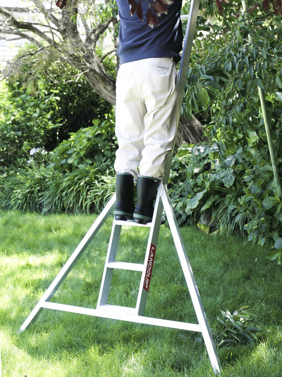Landquip Allite 5-foot aluminum ladder with straight top step, lightweight and durable for household and professional use.