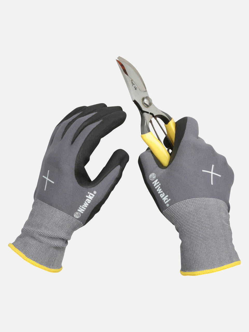 Niwaki gardening gloves in small size, durable fabric with reinforced fingertips, suitable for gardening and outdoor work.