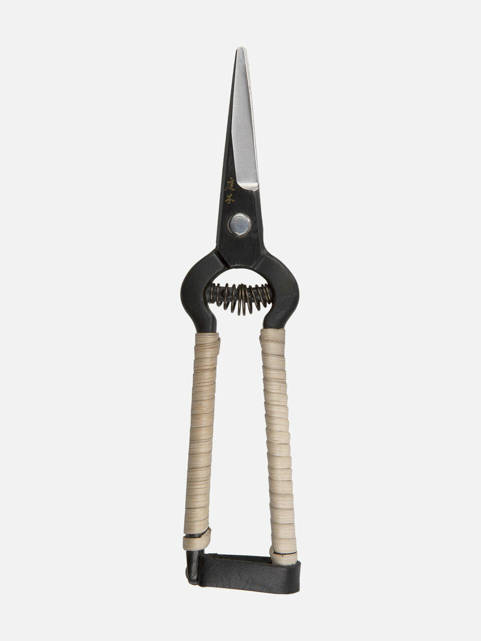 Niwaki Rattan Snips with ergonomic handles and sharp blades for precise cutting of rattan and gardening materials.