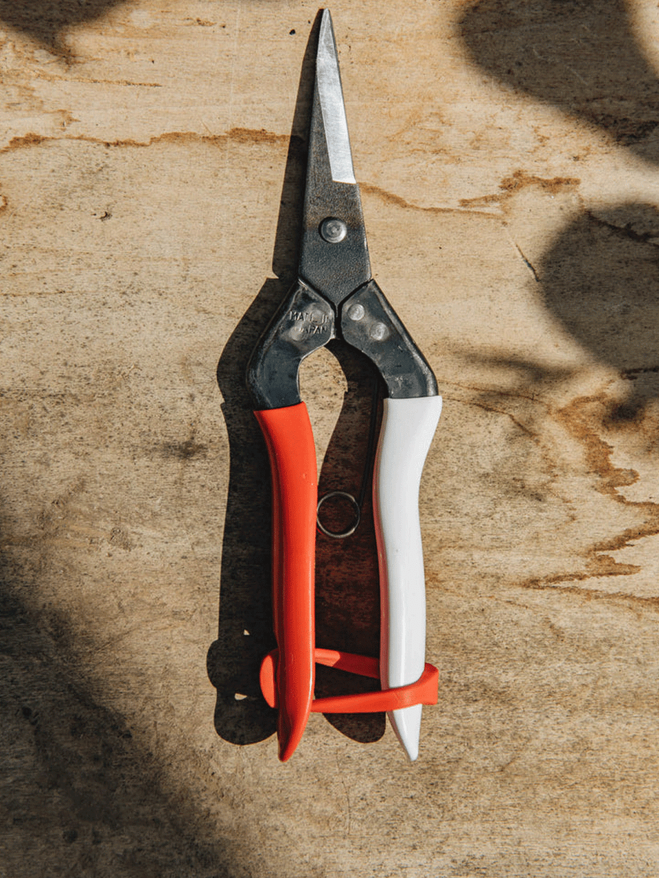 Okatsune Needle Nosed Picking Snips showing pointed blades for detailed pruning and trimming tasks — Bugg