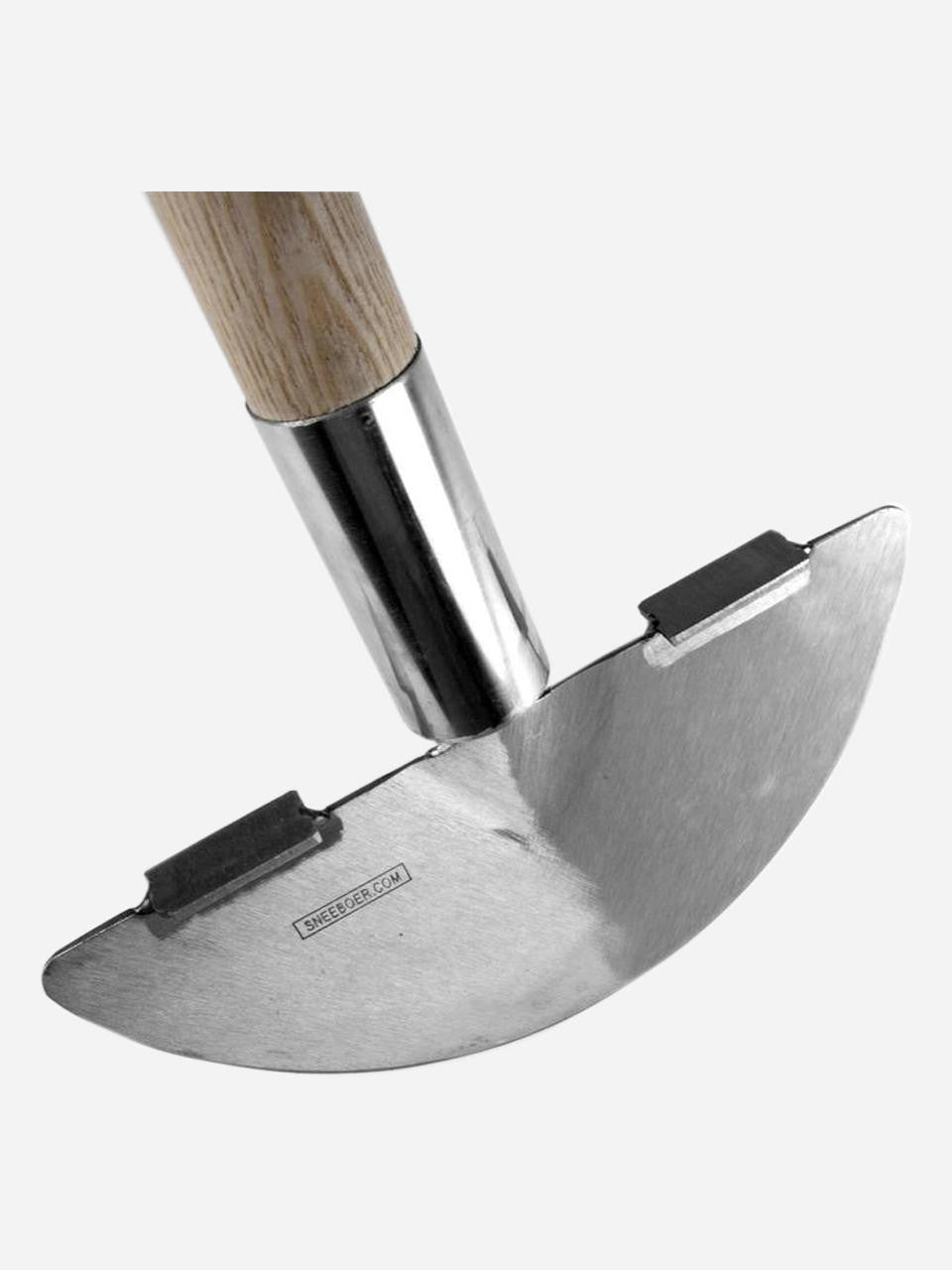 Sneeboer edging knife with stepped blade for precise garden edging and trimming tasks.