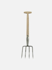 Sneeboer Great Dixter 4-tine garden fork with sturdy metal tines and wooden handle for gardening and planting tasks.