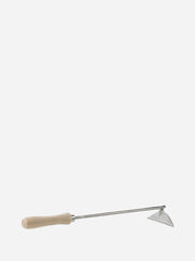 Sneeboer Hand Hoe for left-handed gardeners with wooden handle and metal blade for weeding — Bugg
