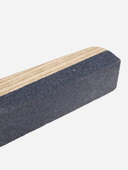 Sneeboer tool sharpener with a compact design for easy sharpening of garden tools and knives.