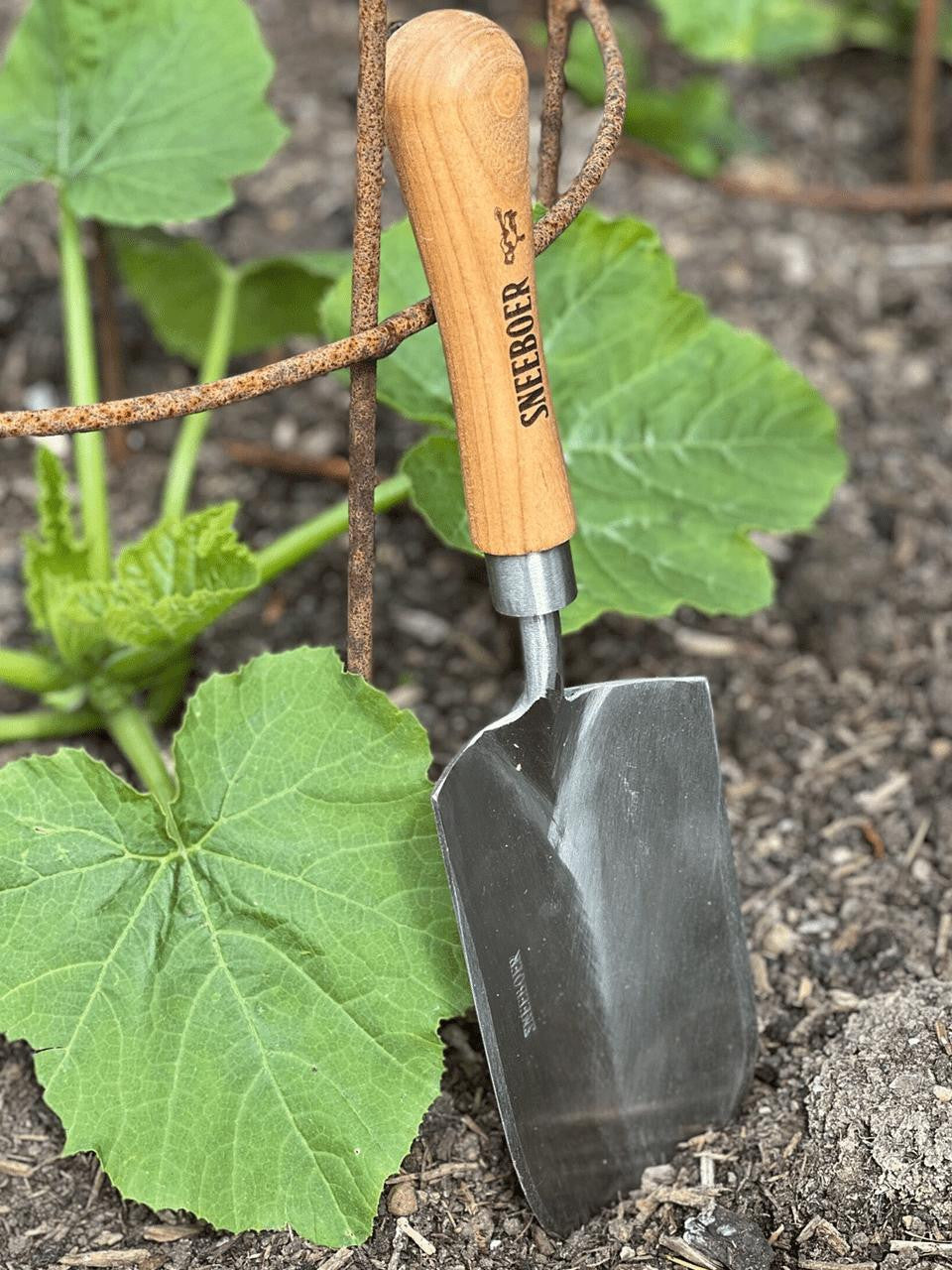 Sneeboer Transplanting Trowel - Half Round